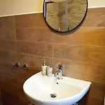 Le Di Sonia Del Corso Civ 25 Quadrupla Con Bagno Privato Гостевой дом Фучеккьо