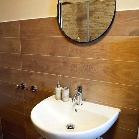 Le Di Sonia Del Corso Civ 25 Quadrupla Con Bagno Privato Guest house Fucecchio