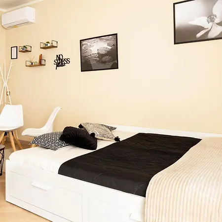 Le Di Sonia Del Corso Civ 25 Guest house