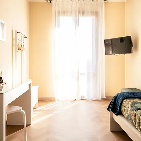 Le Di Sonia Del Corso Civ 25 Quadrupla Con Bagno Privato Fucecchio